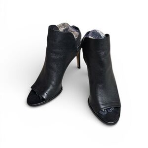 Vince Black Leather Peep Toe Slingback Heels Made in Italy Size 8